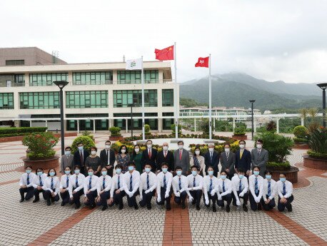 The ceremony is attended by Deputy Council Chairman Dr Terence Chan Ho-wah, Council members and the senior management, staff and students