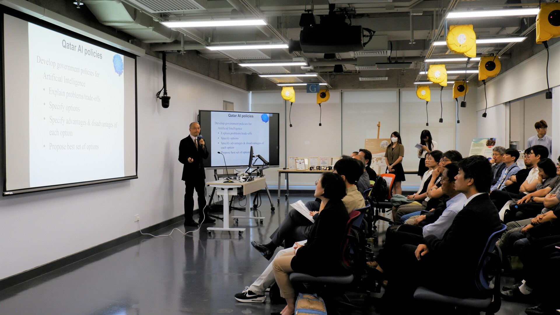 Presentation session by Professor Chiu Ming Ming, Chair Professor of Analytics and Diversity and Director of the Analytics\Assessment Research Centre