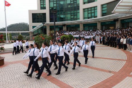 教大会于每周一和特别日子，包括元旦、香港特区成立纪念日、国庆日以及开学日举行升旗仪式