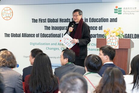 EdUHK President Professor John Lee Chi-Kin speaks at the event