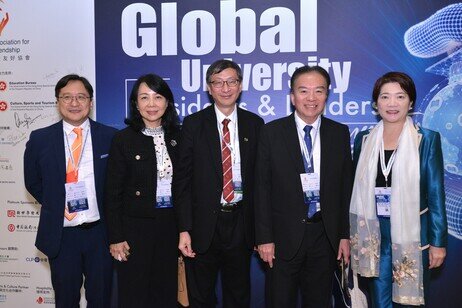 EdUHK Council Chairman Dr David Wong Yau-kar (second from right) is present to show his support