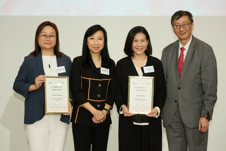 Prof Lee (1st from the right), and Ms Ho (2nd from the left), present certificates of appreciation to guests, Mrs Ma (2nd from the right), and Ms Lam (1st from the left)