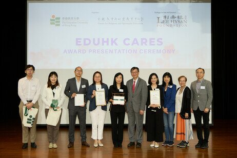 Prof Lee (5th from the right) and Ms Ho (5th from the left), Mr Chow (3rd from the left), Ms Xu, Mr Chan,  Mrs Ma (4th from the right), Ms Lam (4th from the left),Ms Au (3rd from the right), Dr Ko (2nd from the right) and Mr Cheung (1st from the right) 