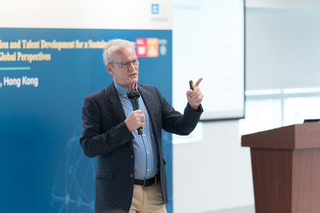 Professor Pasi Sahlberg’s presentation on “From the Northern Lights to the Southern Cross: Futurewise Lessons for Global Education”