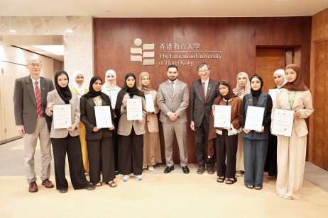 H.E. Shaikh Saoud Al Mualla, Consul General of the UAE in Hong Kong (centre), attends the certificate awarding ceremony of the EdUHK-UAEU Summer Academic Development Programme
