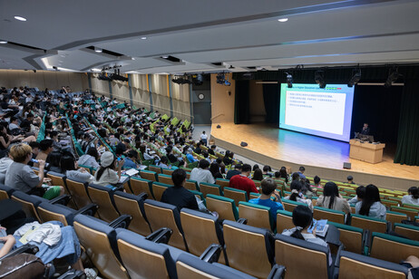 新媒體與社交媒體文學碩士課程迎新環節