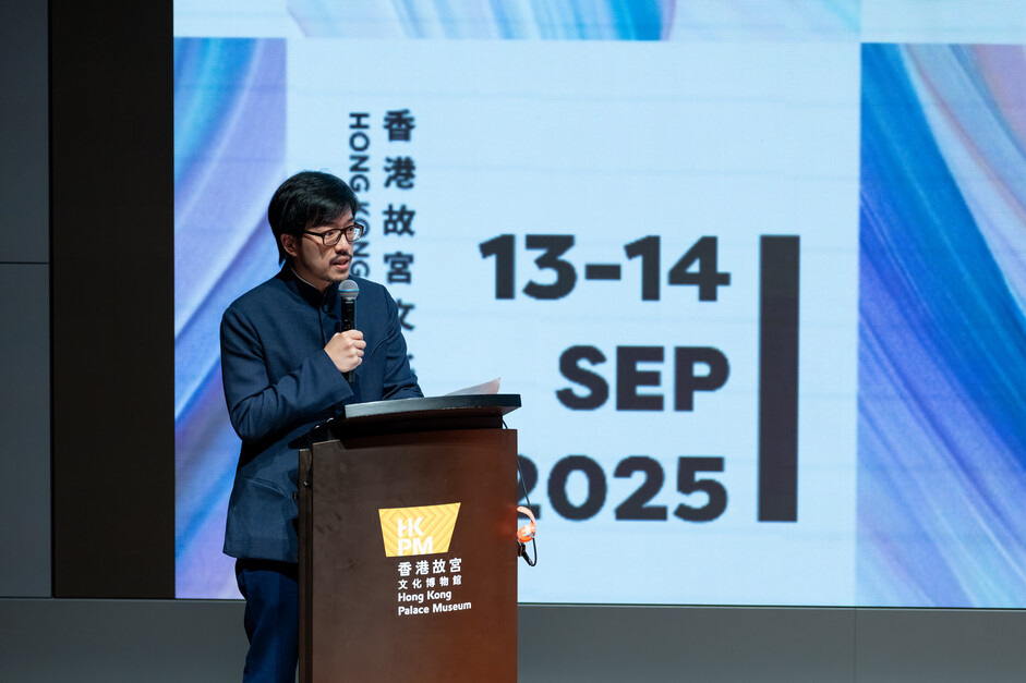 Mr Nicholas Ho Lik-chi, Commissioner for Belt and Road of the HKSAR Government, delivers the welcome remarks