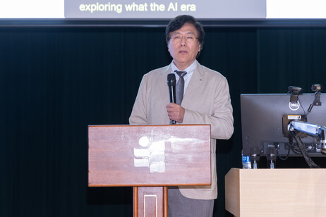 清華大學崔保國教授發表主題演講