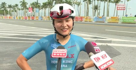 李思颖将夺金功劳，归于队友全力不懈的帮助及教练策略性的指导 (香港电台访问图片)