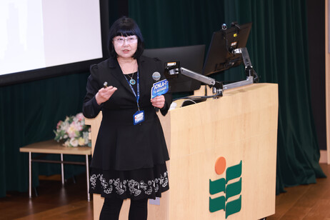 美国佐治亚南方大学何敏芳教授发表主题演讲：《文科教育的范式、视角与未来可能》