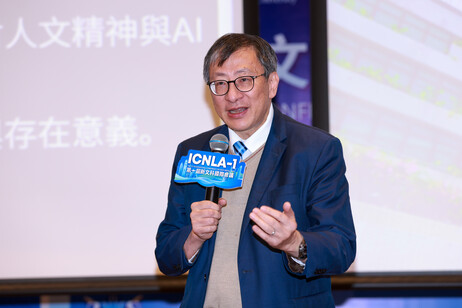 教大校长李子建教授致欢迎及开幕辞