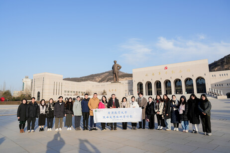 师生到延安革命纪念馆追寻红色足迹