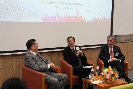 李子建教授主持的对谈环节中，刘泽星教授及李应生先生讨论了推广基层医疗与健康生活方式的重要性