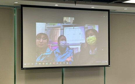 香港東區婦女福利會幼兒園校長黃婉儀女士及兩位老師在線上分享，認為Joey對學生與老師都有莫大的幫助