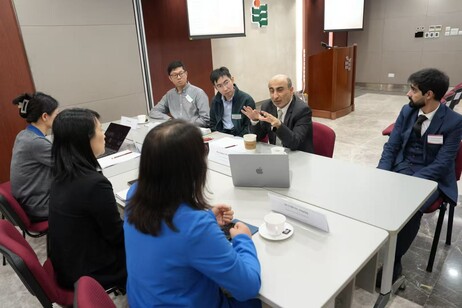 EdUHK scholars and UAEU delegates engage in a group discussion on Science and Environmental Studies 