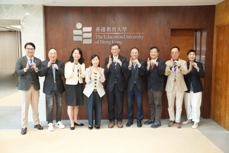 EdUHK senior management marks the university’s 10th anniversary of its retitling with a celebratory '10' hand gesture