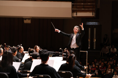 The concert was conducted by maestro Chew Hee Chiat, Assistant Artistic Director and Resident Conductor of the HKCO