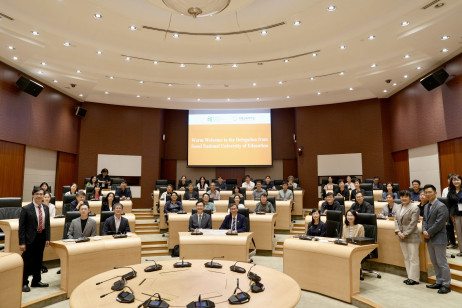 教大代表与首尔教育大学代表团于会议后合影