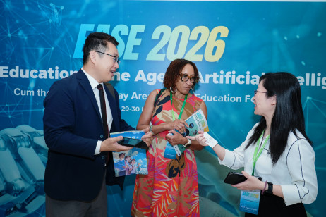 Academic exchanges and networking among participants after the session