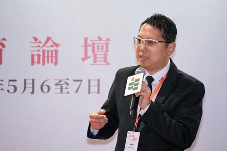 Mr Chow Tak-fai, Principal of Tai Kok Tsui Catholic Primary School, delivering a speech