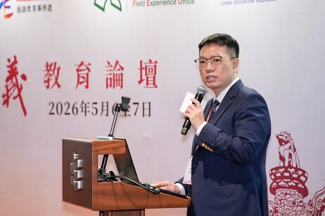 Mr Poon Chi-wing, Principal of ELCHK Faith Lutheran School, delivering a speech