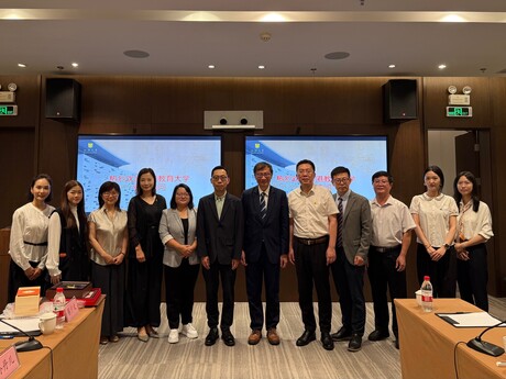 两校代表出席签约仪式，并就未来合作规划进行深入交流