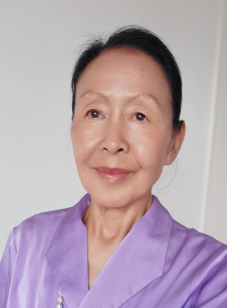 吴方笑薇女士，BBS