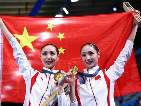 EdUHK Congratulates Wang Liuyi and Wang Qianyi Clinch Historic Gold Medals for China in Women's Artistic Swimming 