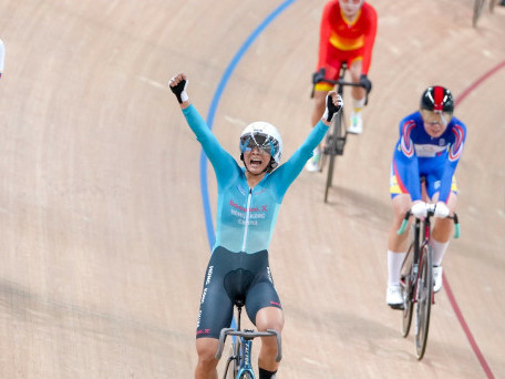 教大学生李思颖夺全运会女子场地单车全能赛金牌