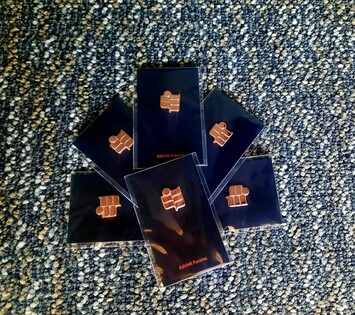 彩色磁石襟章（金色款）